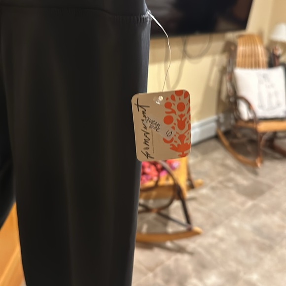 FREE PEOPLE women’s Wrap Lose Control Leggings - Gravel Stone - Picture 12 of 15